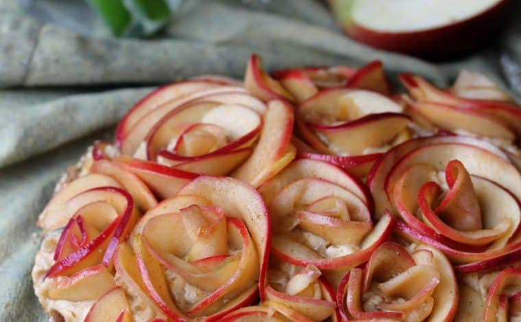 Rose Apple Pie- vegan Truefoodsblog