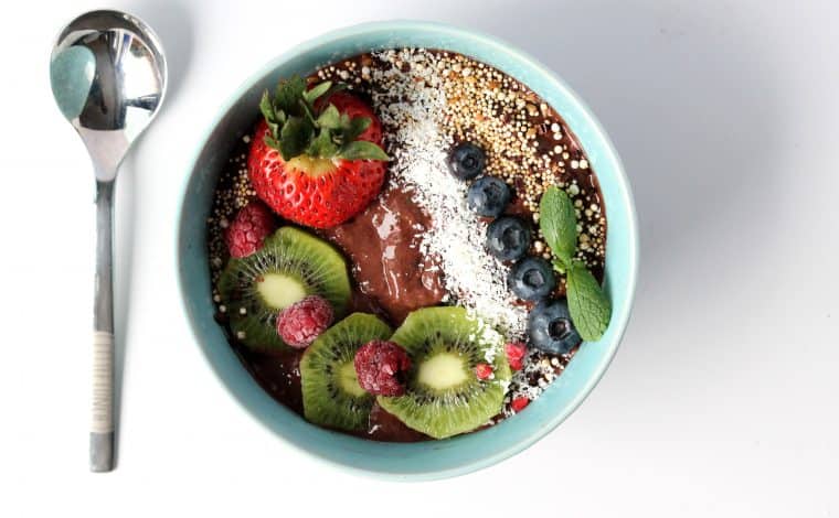 Rasberry Spinach Chocolate Bowl - Truefoodsblog