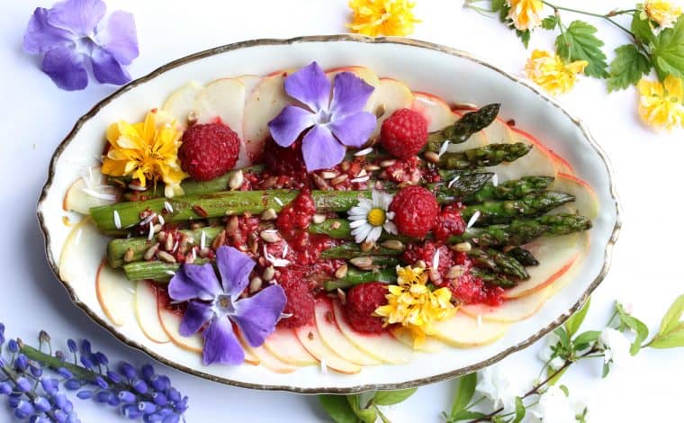 Rasberry Asparagus Salad