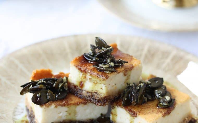 Creamy Vanilla Cheesecake Pumpkinseed Topping - Truefoodsblog