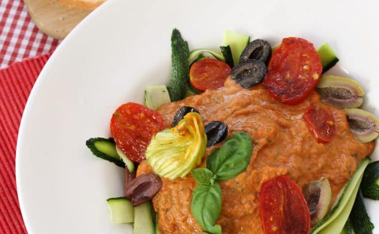 Creamy Grilled Red Pepper & Pilatitomatoe Sauce Zoodles - Truefoodsblog