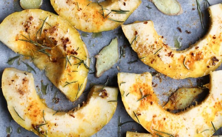 Spaghetti_Squash_Seasoned_Truefoodsblog