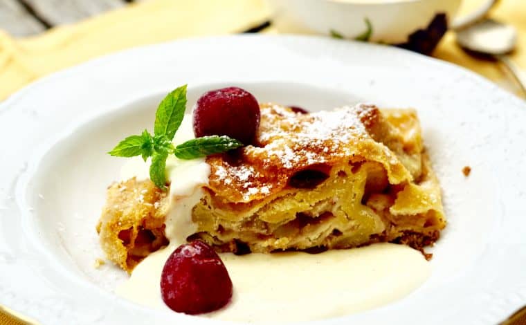 Original Bavarian apple strudel with vanilla sauce by Truefoodsblog