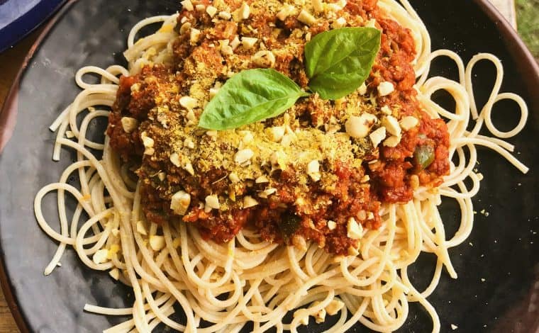 No-Soy Vegan Bolognese Sauce by Truefoodsblog